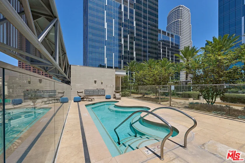 877 S Francisco Street #1220 photo 17