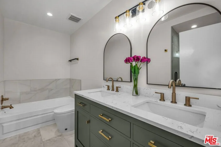 10751 Wilshire Boulevard #909 photo 7