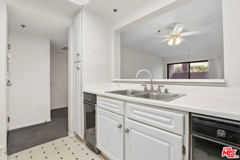 501 Palisades Drive #103 photo 11