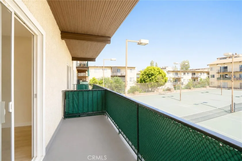 5460 White Oak Avenue #E207 photo 7