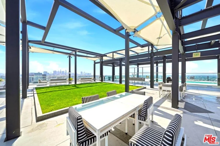 3810 Wilshire Boulevard #605 photo 37