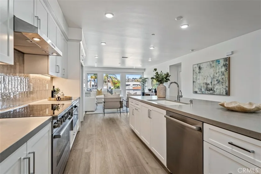 24722 Del Prado #302 photo 9