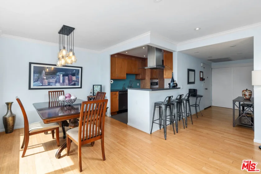 10701 Wilshire Boulevard #503 photo 6