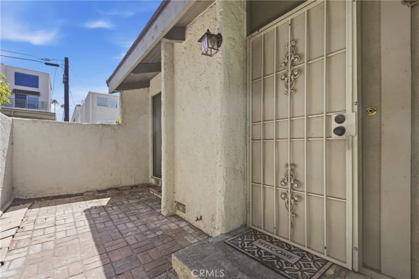11786 Moorpark Street #F photo 20