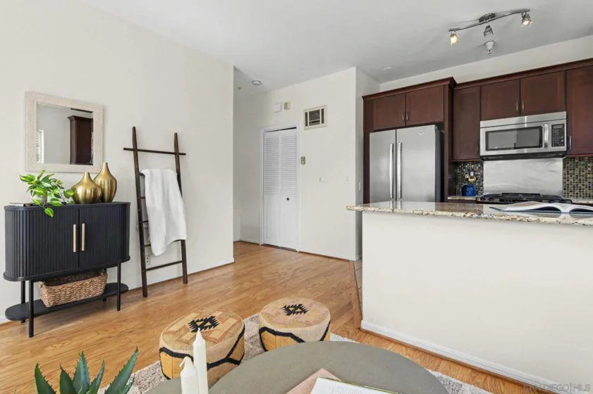 919 W Lewis Street #1 photo 6