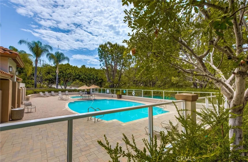 274 California Court photo 24