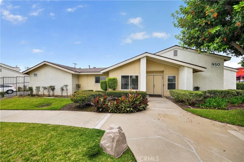 950 E La Habra #100 photo 46