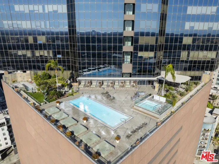 1100 Wilshire Boulevard #2411 photo 15