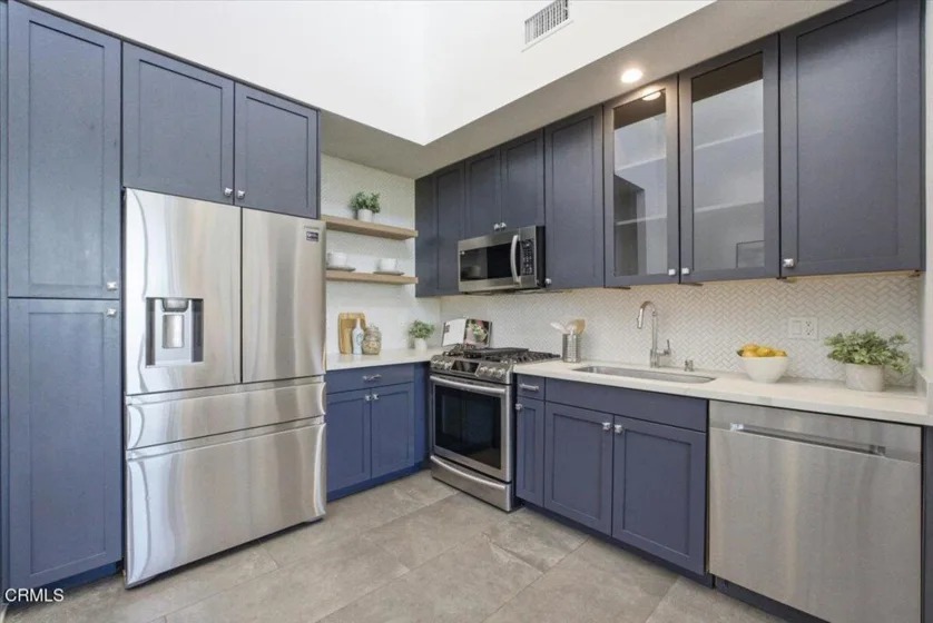 125 Hurlbut Street #205 photo 5