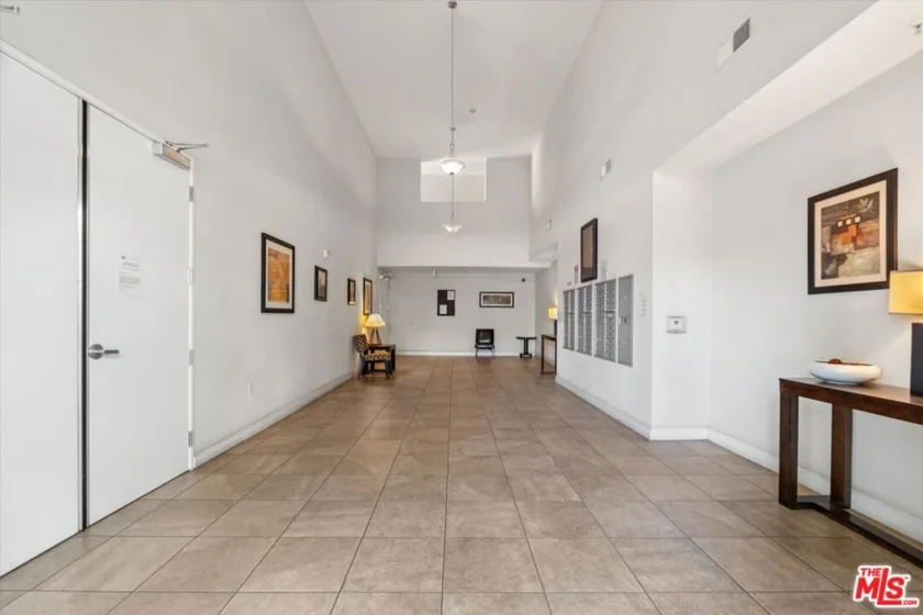 14412 Killion Street #110 photo 34