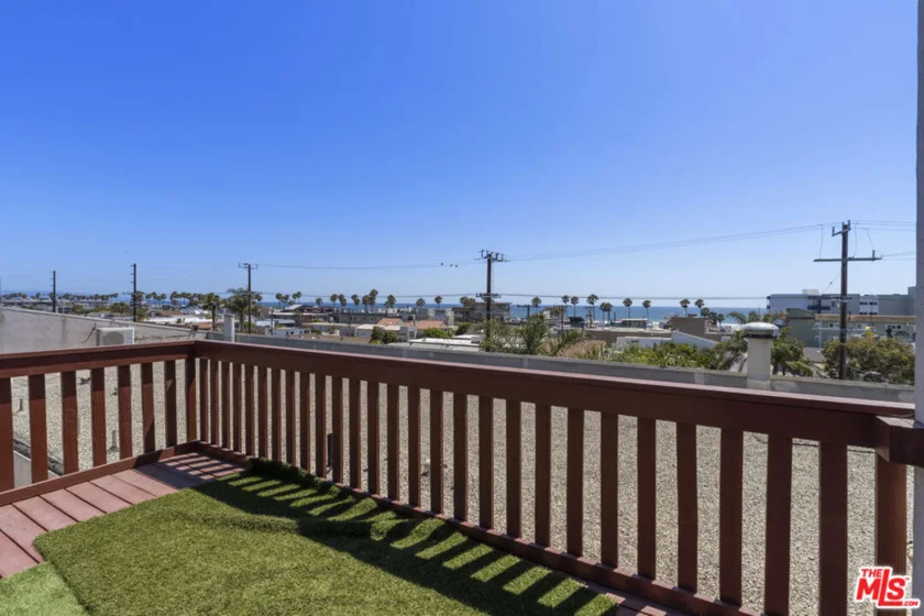 100 S Venice Boulevard #3 photo 29