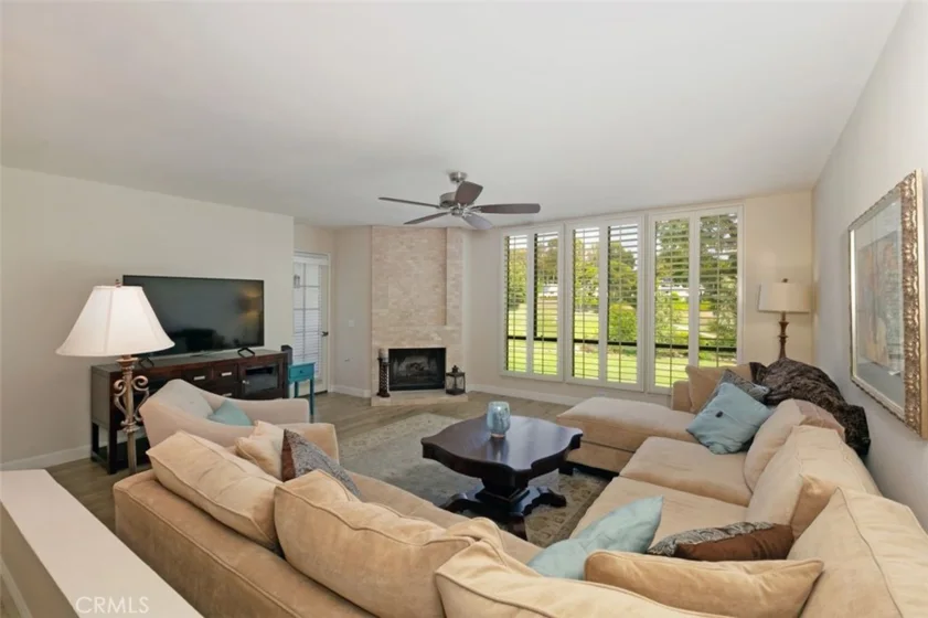 23334 Coso photo 13