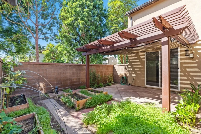 60 Avondale photo 10