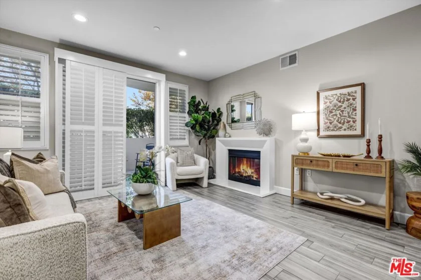 14412 Killion Street #110 photo 5