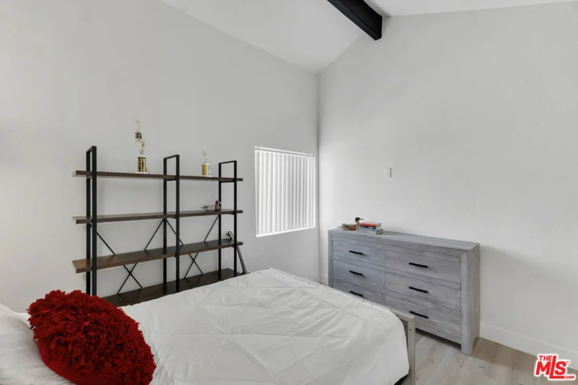8221 Langdon Avenue #208 photo 11