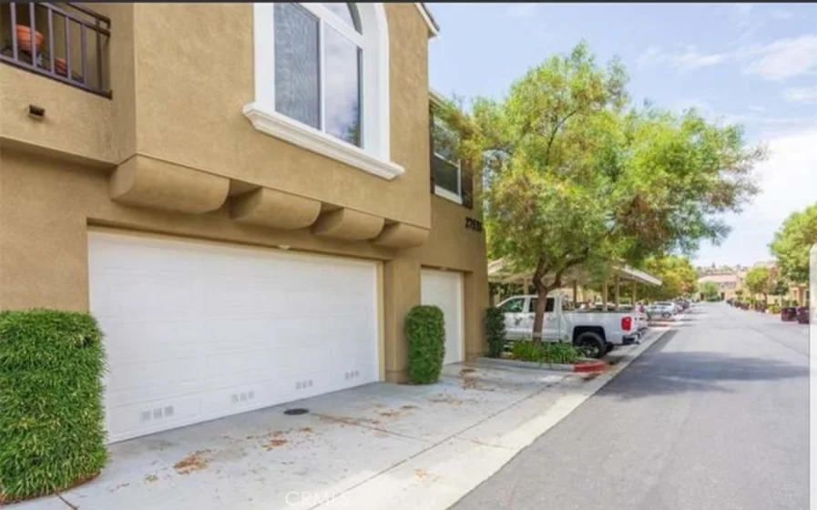 27533 Viridian Street #2 photo 1