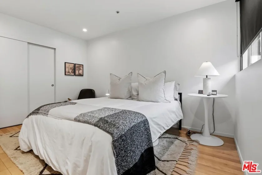5806 Waring Avenue #14 photo 19