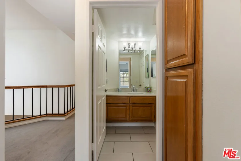 20950 Oxnard Street #10 photo 24