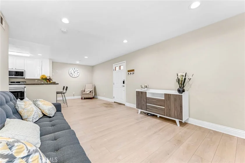 2550 San Gabriel photo 4