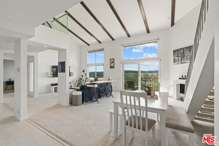 2385 Roscomare Road #F10 photo 1