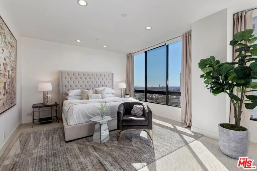 10350 Wilshire Boulevard #1102 photo 15