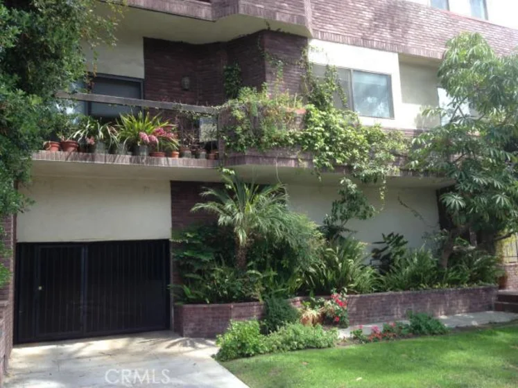 630 Kelton Avenue #101 photo 1