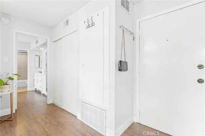 400 N Acacia Avenue #B12 photo 4
