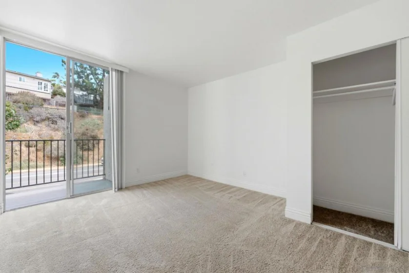 2850 Reynard Way #16 photo 4