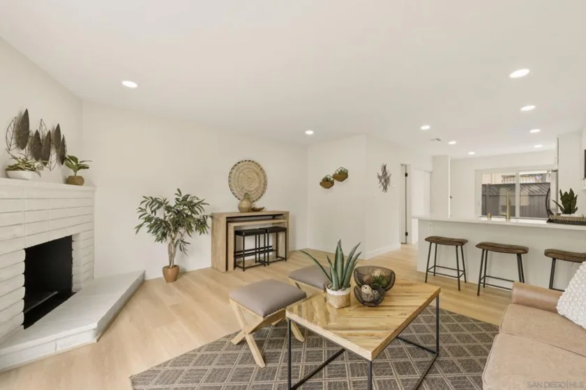 415 Woodlawn Avenue #D photo 3