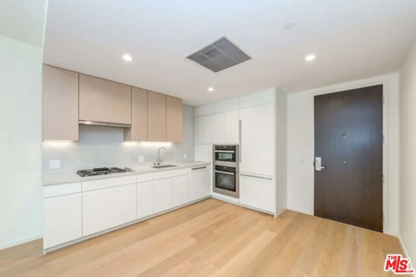 877 Francisco Street #708 photo 1