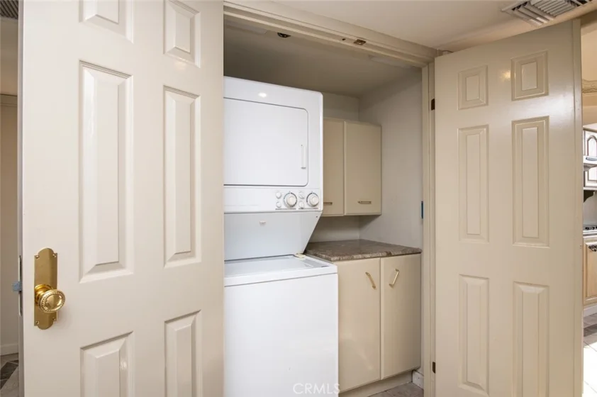 345 Pioneer Drive #1705 photo 24