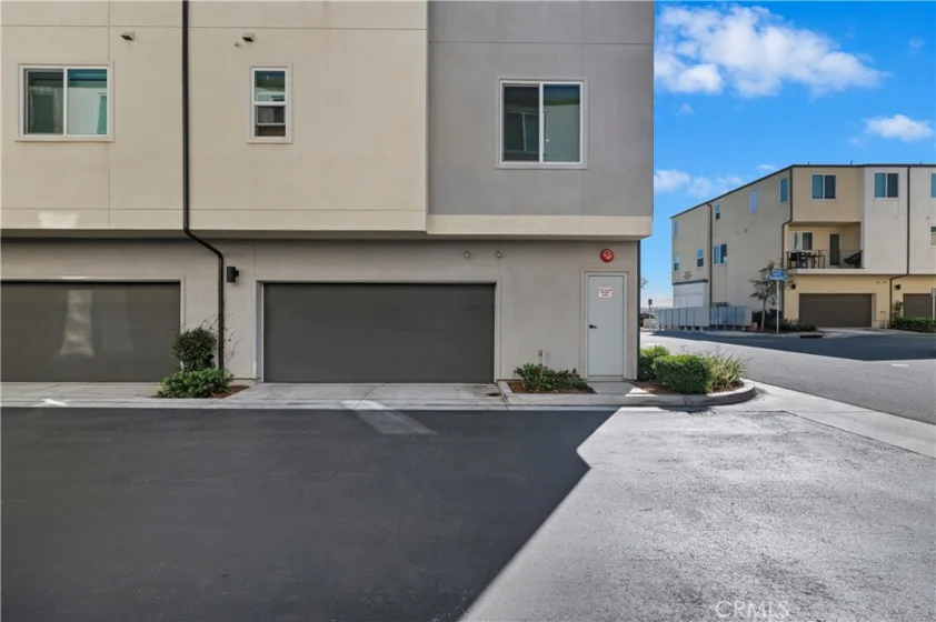 5494 Seacliff Place #55 photo 24
