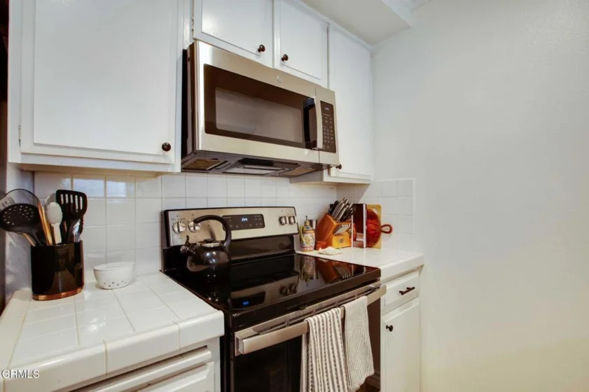 750 N Kings Road #117 photo 7