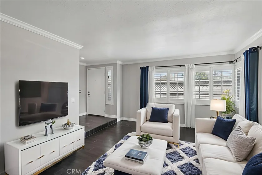 860 Encino Place photo 1