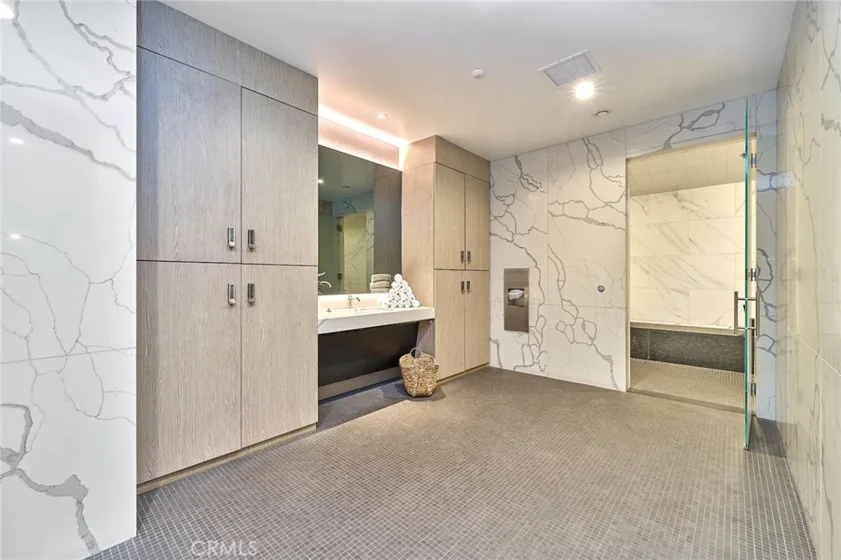 877 Francisco Street #1717 photo 8