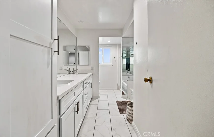 4675 Willis Avenue #105 photo 21