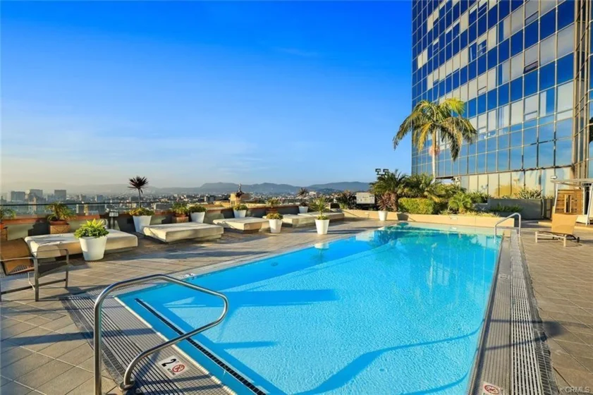 1100 Wilshire #2707 photo 16