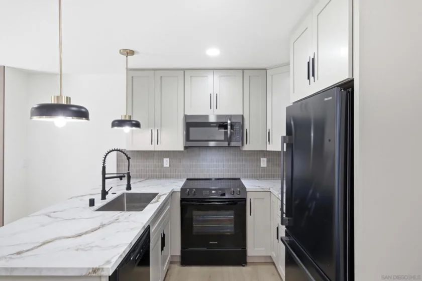 2260 Worden Street #5 photo 3