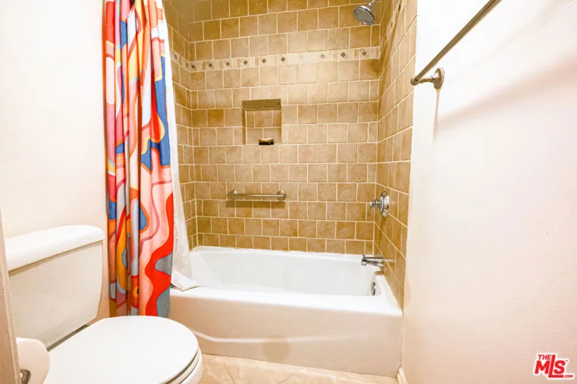 8105 Raintree Circle photo 11
