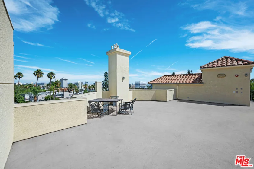 7218 Hillside Avenue #202 photo 23
