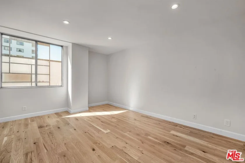 10751 Wilshire Boulevard #909 photo 5