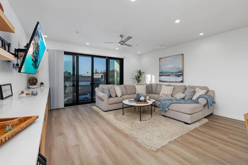 119 Date Avenue photo 7