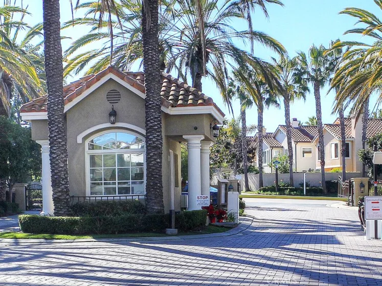 18 Corniche Drive #H photo 42