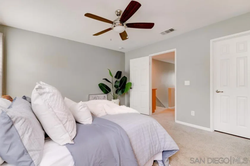 2591 Escala Circle photo 4