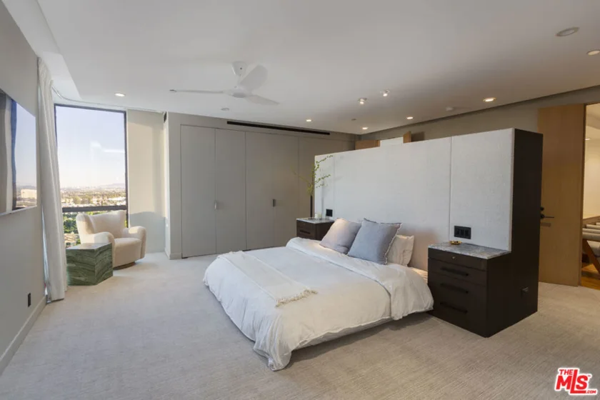 10660 Wilshire Boulevard #1207 photo 13