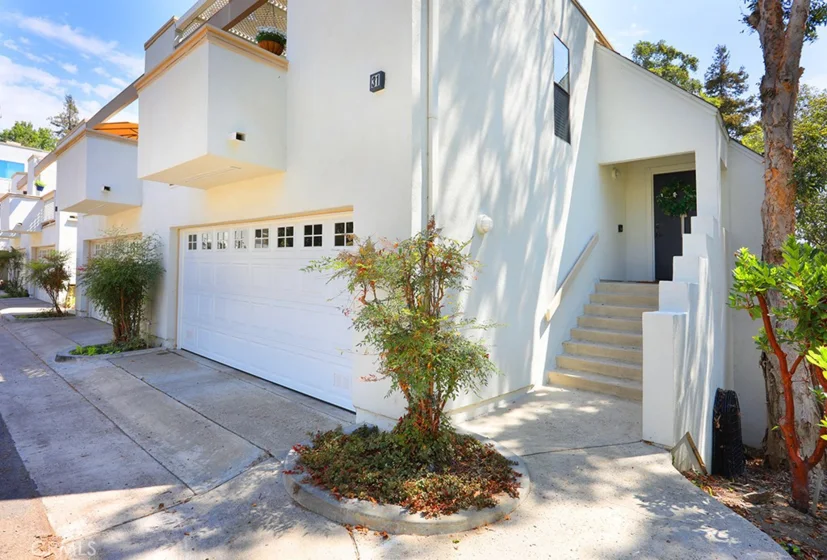 5846 E Creekside #31 photo 2