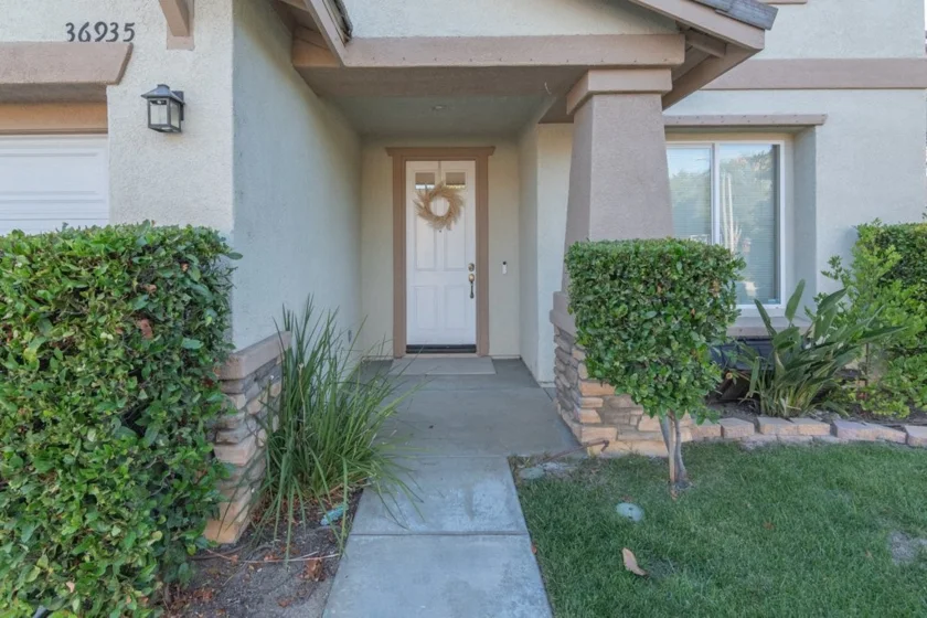 36935 Cordella Lane photo 3