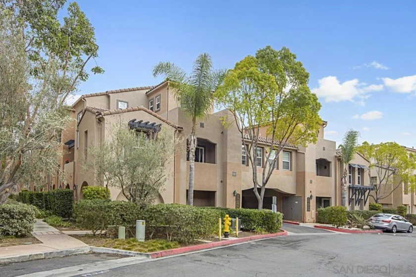 2895 Escala Circle photo 1