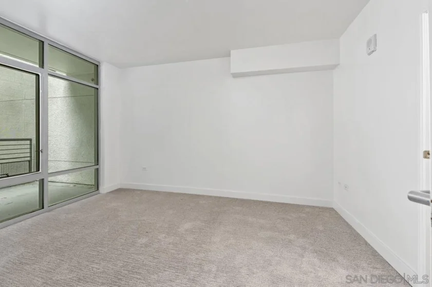 425 W Beech #204 photo 8