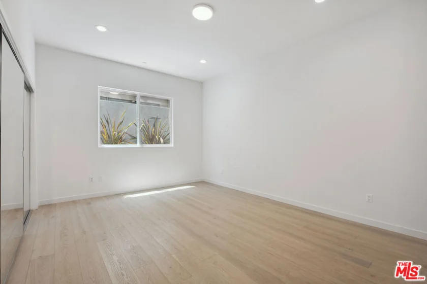 1746 Garfield Place #102 photo 6